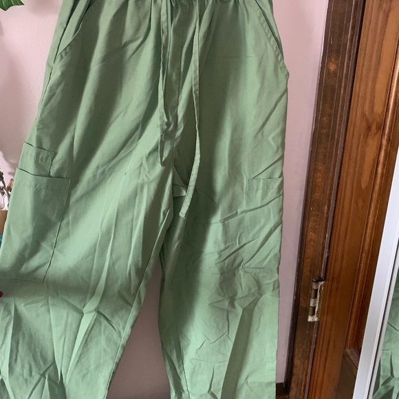 green pants - Picture 2 of 4